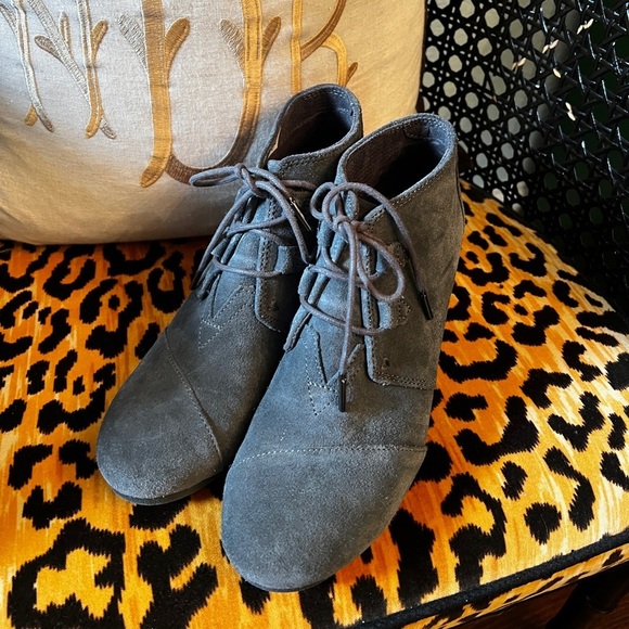 TOMS Grey Suede Wedge Ankle Booties - Picture 2 of 10